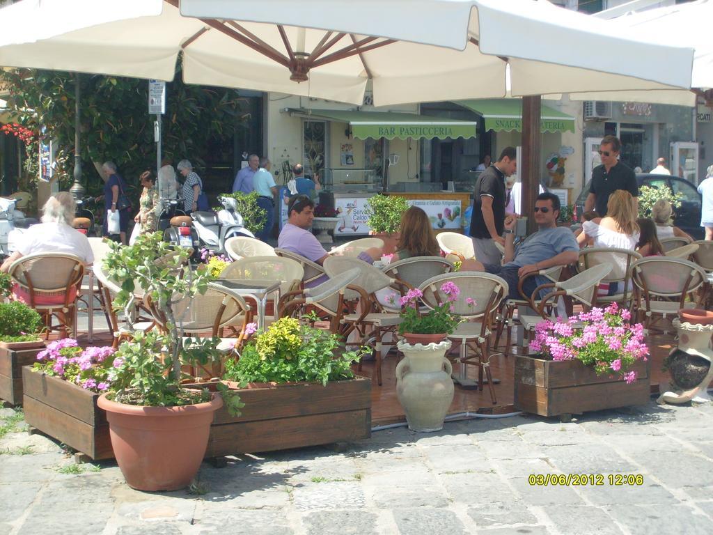 B&B Celestina Ischia Lacco Ameno  Zewnętrze zdjęcie